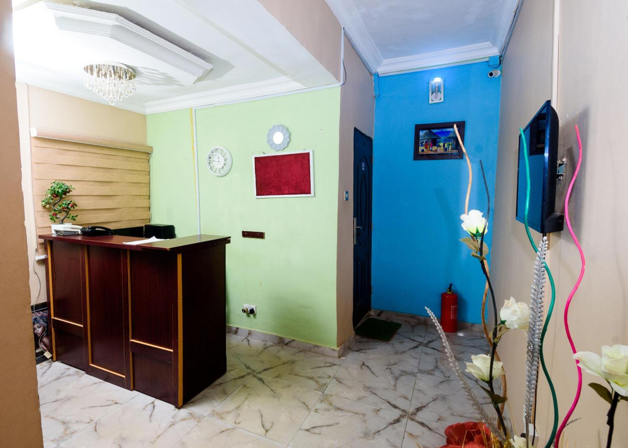 D'Tavern Apartment Ibadan Exterior photo